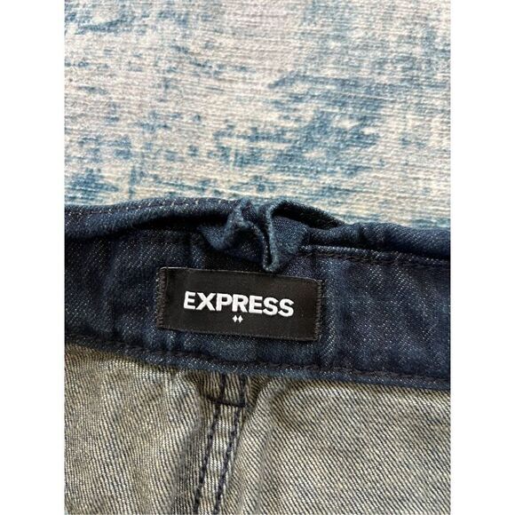 Express Super High Rise Dark Wash Belted Shortie Cuffed Denim Shorts Size 2 - Picture 4 of 7